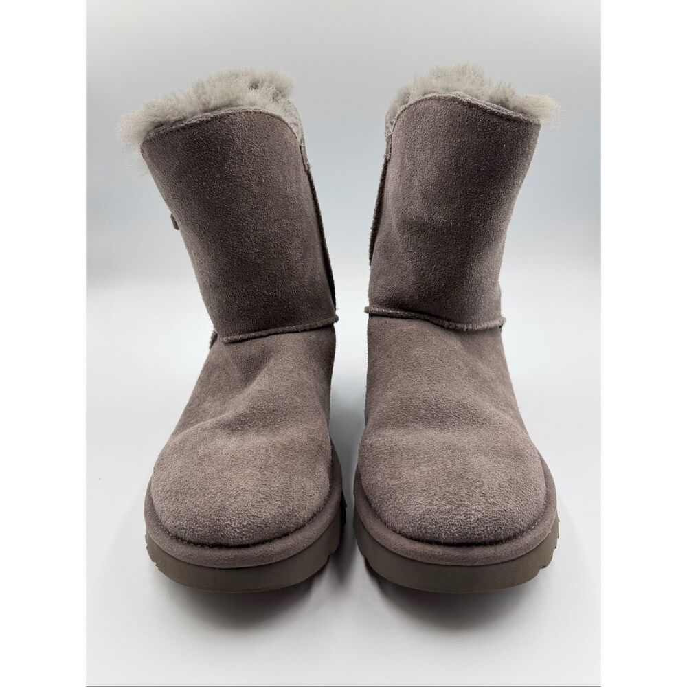 UGG Australia Women’s Suede Sheepskin Winter Boots Gray US Size 7 Mid Calf